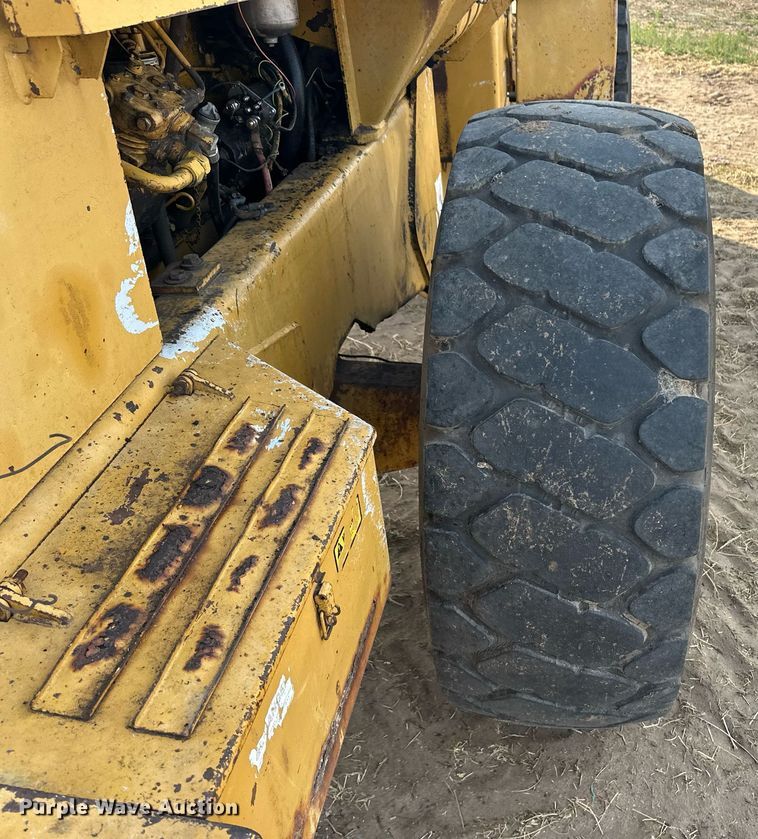 image for item EQ4527 1980 Fiat-Allis 645B wheel loader