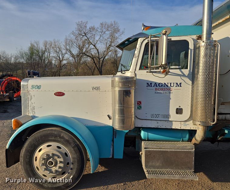 image for item EQ6885 1994 Peterbilt 379 dump truck