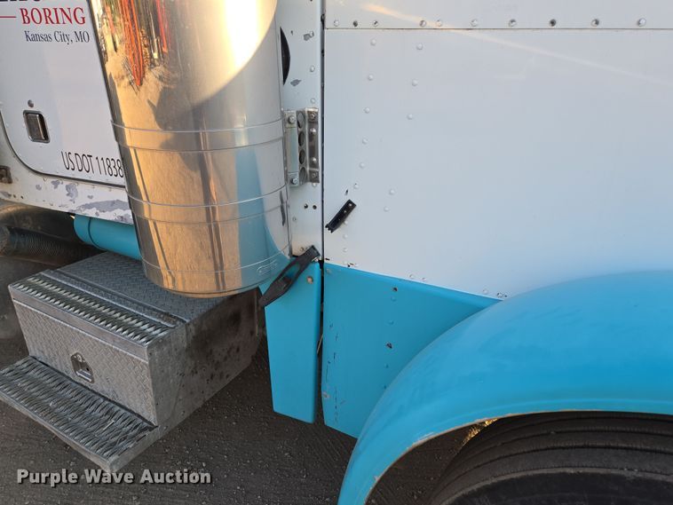 image for item EQ6885 1994 Peterbilt 379 dump truck