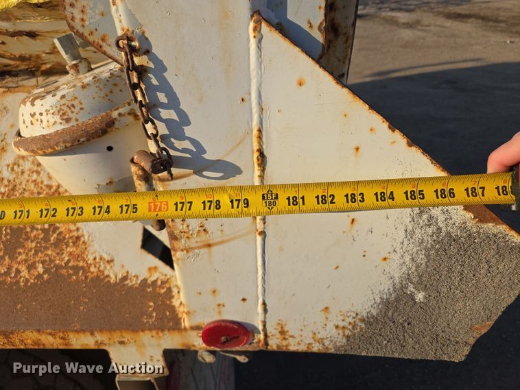 image for item EQ6885 1994 Peterbilt 379 dump truck