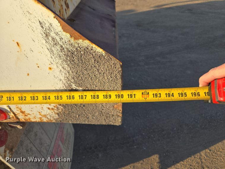 image for item EQ6885 1994 Peterbilt 379 dump truck