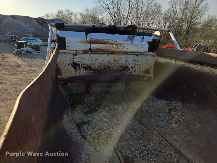 image for item EQ6885 1994 Peterbilt 379 dump truck