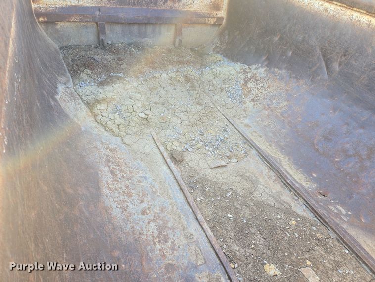 image for item EQ6885 1994 Peterbilt 379 dump truck