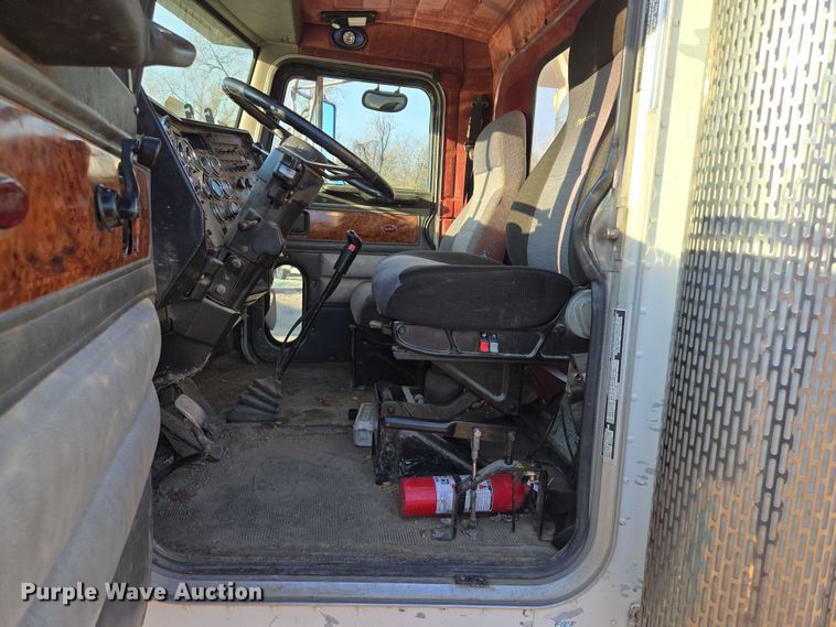 image for item EQ6885 1994 Peterbilt 379 dump truck