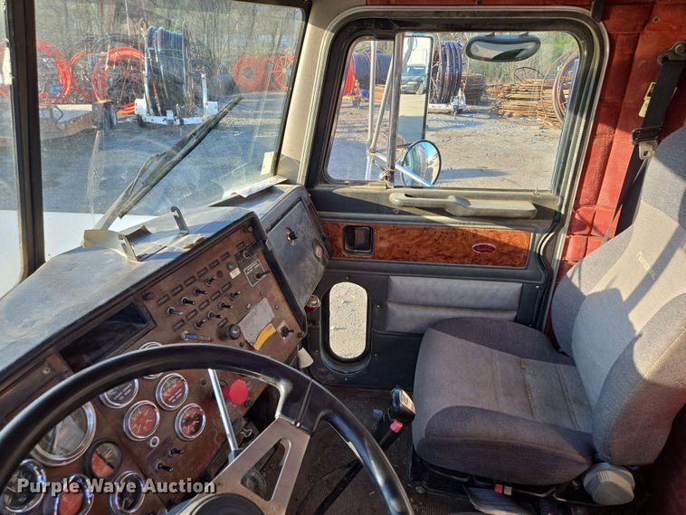 image for item EQ6885 1994 Peterbilt 379 dump truck
