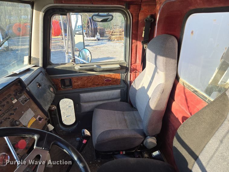 image for item EQ6885 1994 Peterbilt 379 dump truck