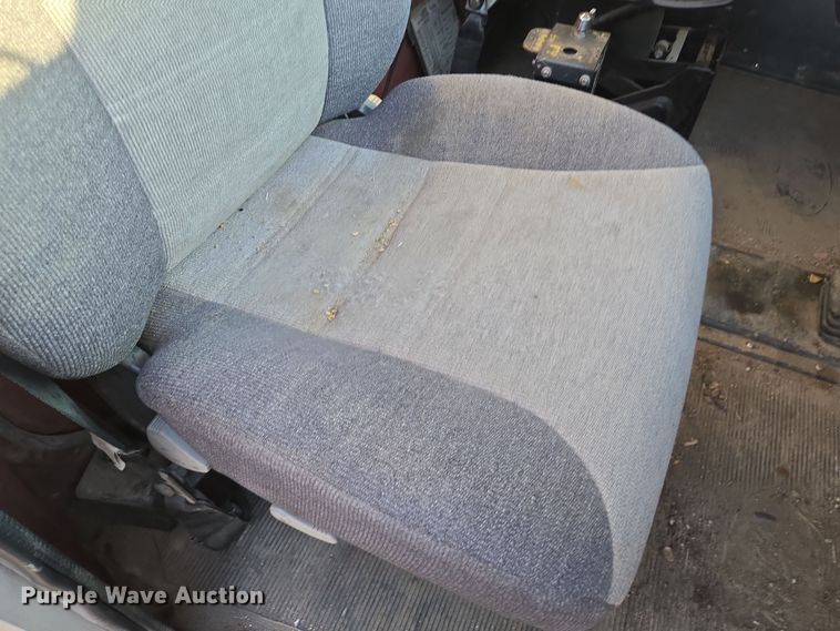 image for item EQ6885 1994 Peterbilt 379 dump truck