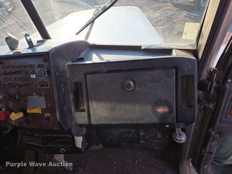 image for item EQ6885 1994 Peterbilt 379 dump truck