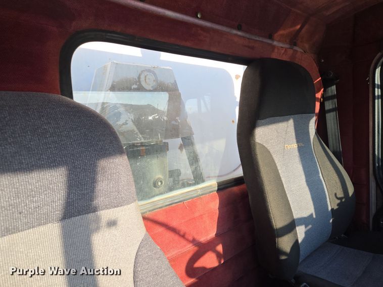 image for item EQ6885 1994 Peterbilt 379 dump truck