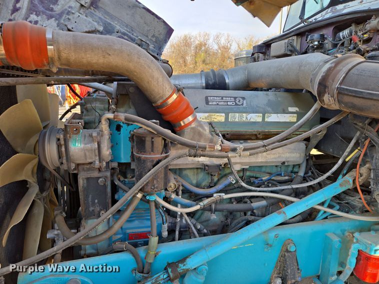 image for item EQ6885 1994 Peterbilt 379 dump truck