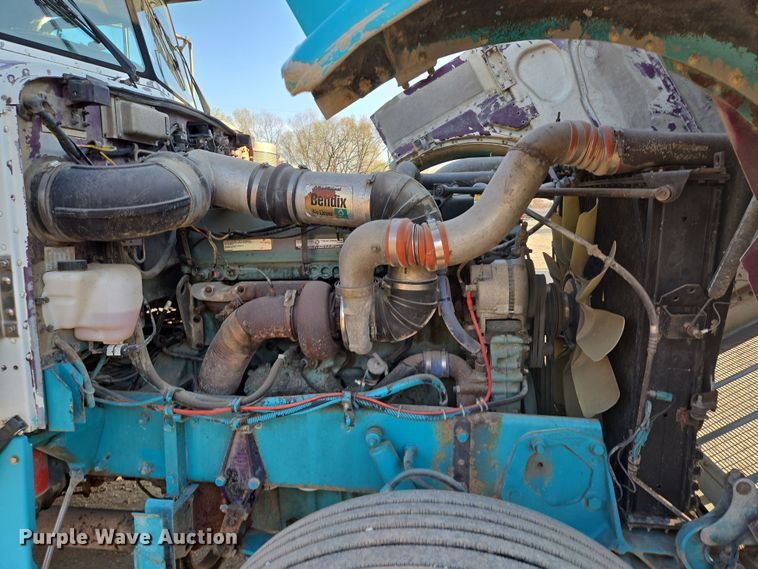 image for item EQ6885 1994 Peterbilt 379 dump truck