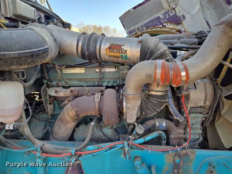 image for item EQ6885 1994 Peterbilt 379 dump truck