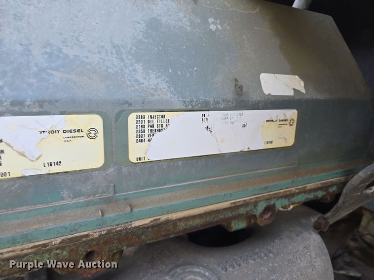 image for item EQ6885 1994 Peterbilt 379 dump truck