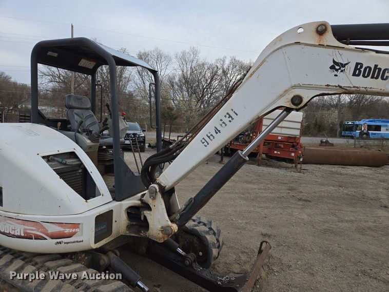 image for item EQ6887 2005 Bobcat  435 mini excavator