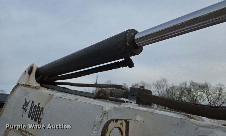 image for item EQ6887 2005 Bobcat  435 mini excavator