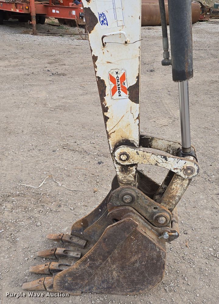 image for item EQ6887 2005 Bobcat  435 mini excavator
