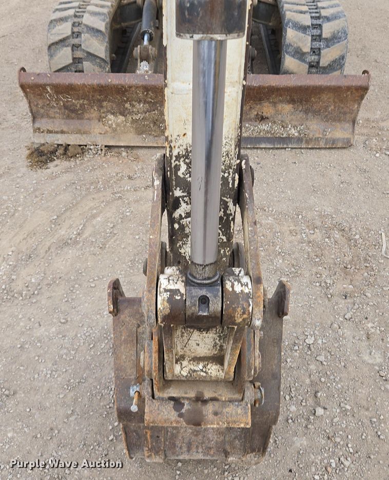 image for item EQ6887 2005 Bobcat  435 mini excavator