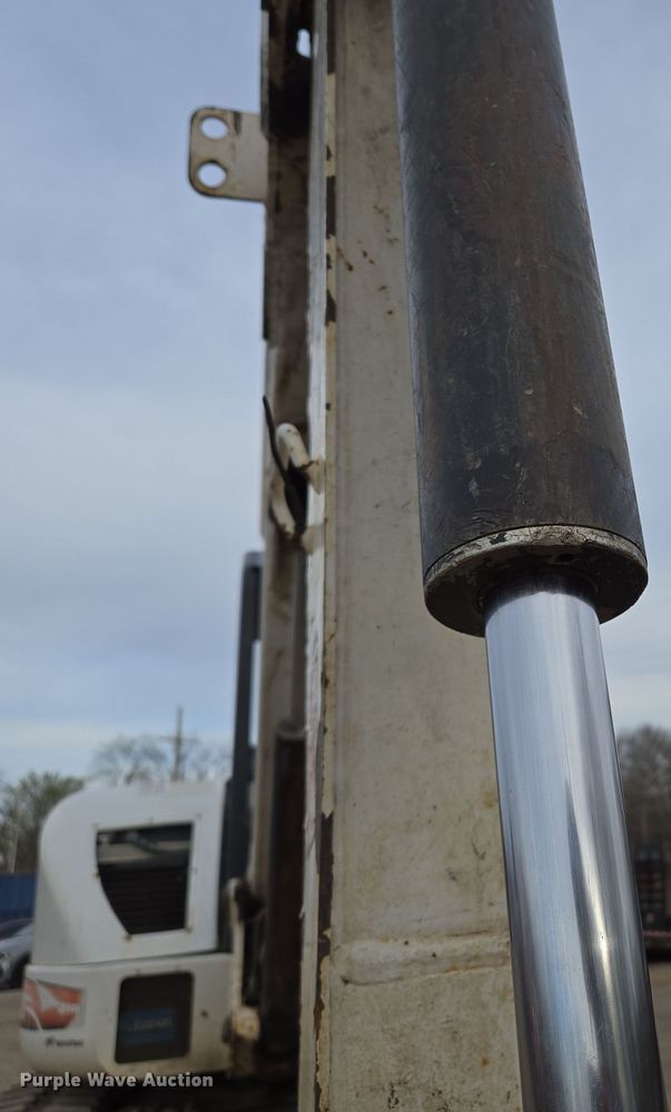 image for item EQ6887 2005 Bobcat  435 mini excavator