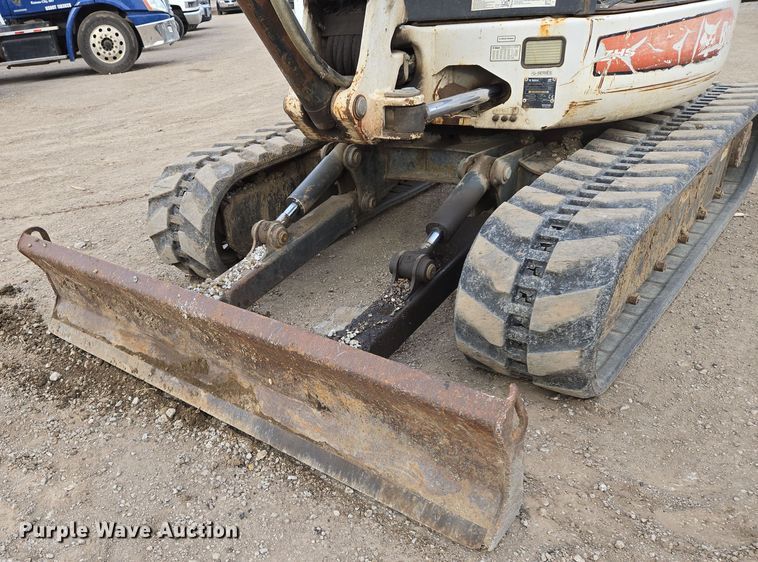 image for item EQ6887 2005 Bobcat  435 mini excavator