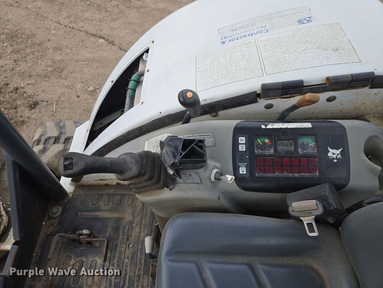 image for item EQ6887 2005 Bobcat  435 mini excavator