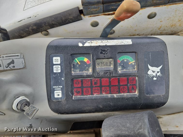 image for item EQ6887 2005 Bobcat  435 mini excavator