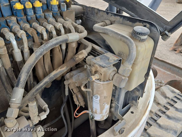 image for item EQ6887 2005 Bobcat  435 mini excavator