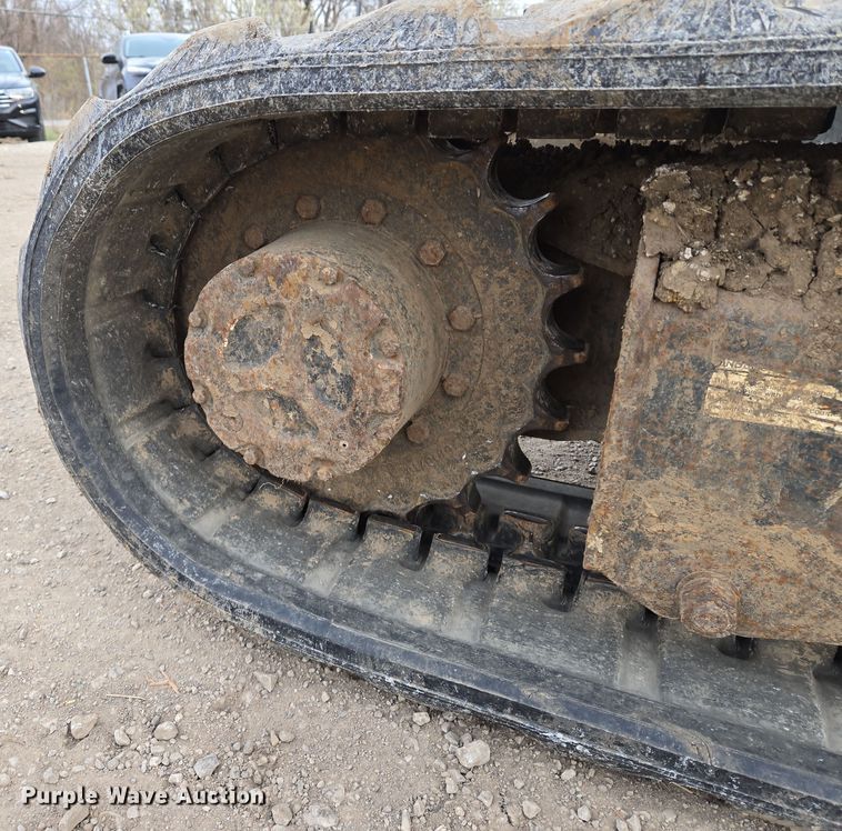 image for item EQ6887 2005 Bobcat  435 mini excavator