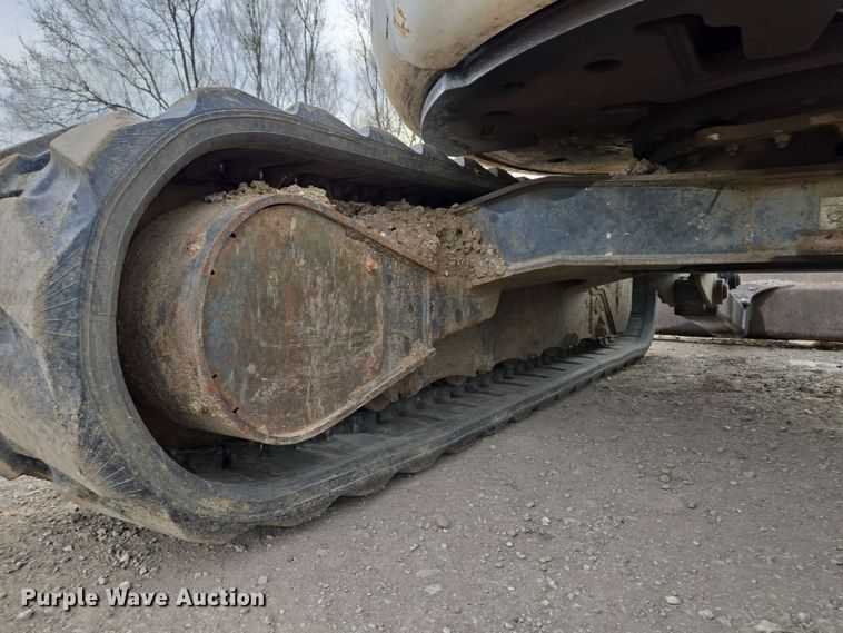 image for item EQ6887 2005 Bobcat  435 mini excavator