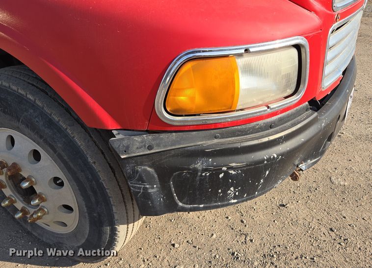 image for item EQ6889 1998 Ford AT9513 flatbed truck