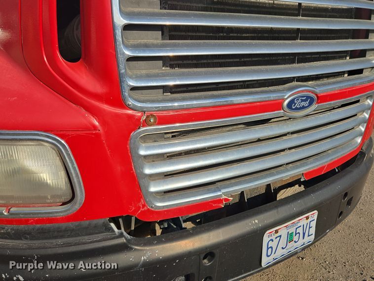 image for item EQ6889 1998 Ford AT9513 flatbed truck