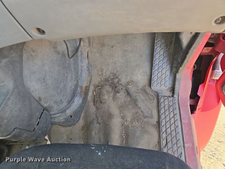 image for item EQ6889 1998 Ford AT9513 flatbed truck