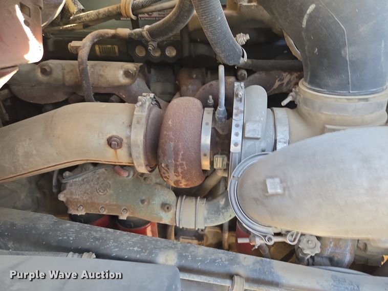 image for item EQ6889 1998 Ford AT9513 flatbed truck