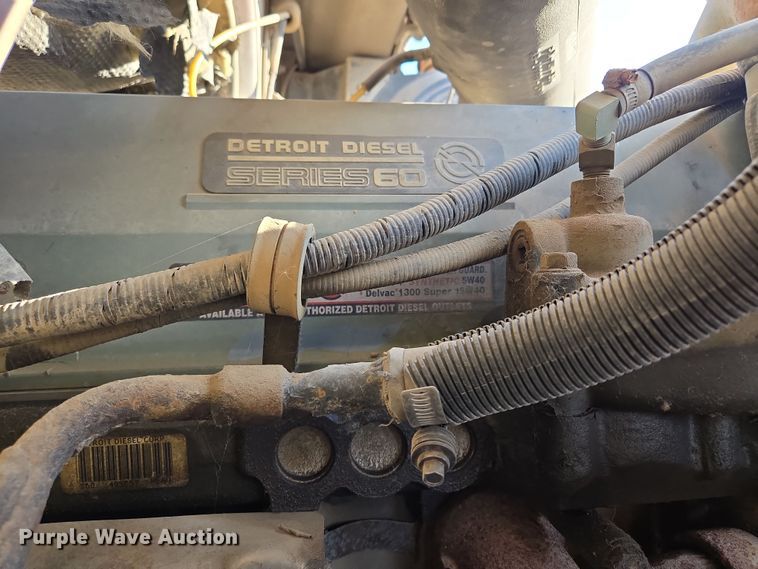 image for item EQ6889 1998 Ford AT9513 flatbed truck