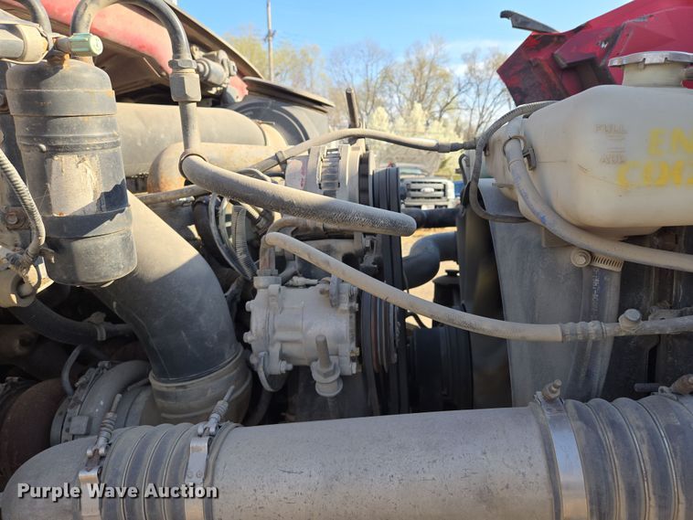 image for item EQ6889 1998 Ford AT9513 flatbed truck