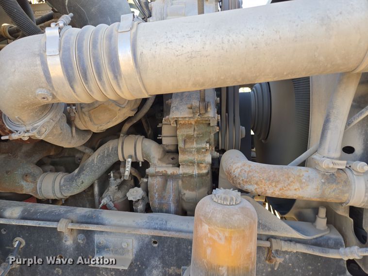 image for item EQ6889 1998 Ford AT9513 flatbed truck