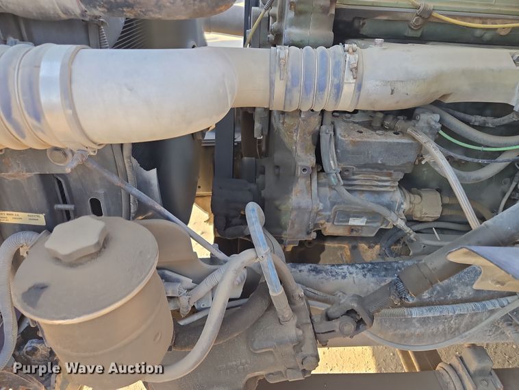 image for item EQ6889 1998 Ford AT9513 flatbed truck