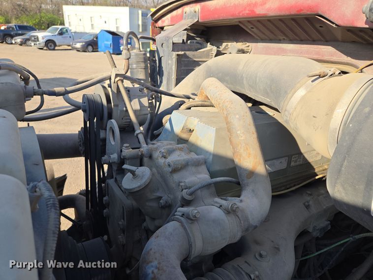 image for item EQ6889 1998 Ford AT9513 flatbed truck