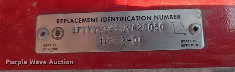 image for item EQ6889 1998 Ford AT9513 flatbed truck