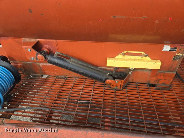 image for item EQ6892 2006 Ditch Witch  FX60 vacuum trailer