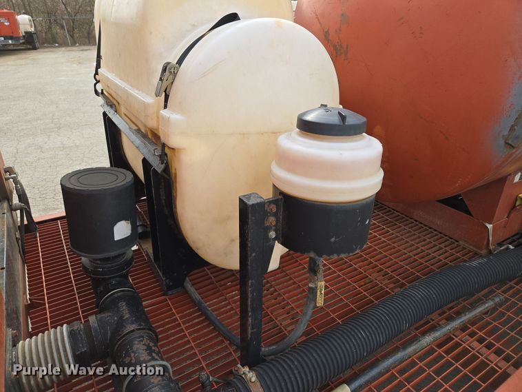 image for item EQ6892 2006 Ditch Witch  FX60 vacuum trailer