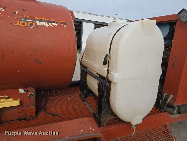 image for item EQ6892 2006 Ditch Witch  FX60 vacuum trailer