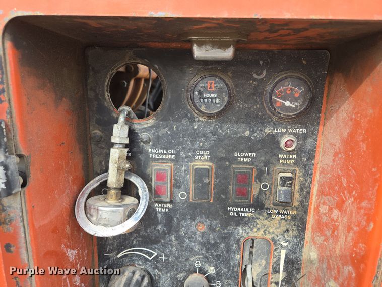 image for item EQ6892 2006 Ditch Witch  FX60 vacuum trailer