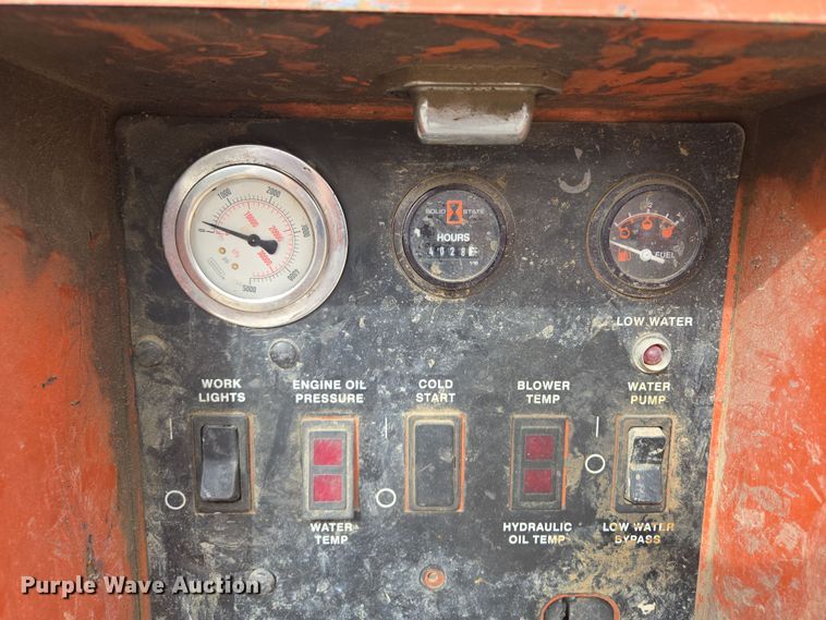 image for item EQ6892 2006 Ditch Witch  FX60 vacuum trailer