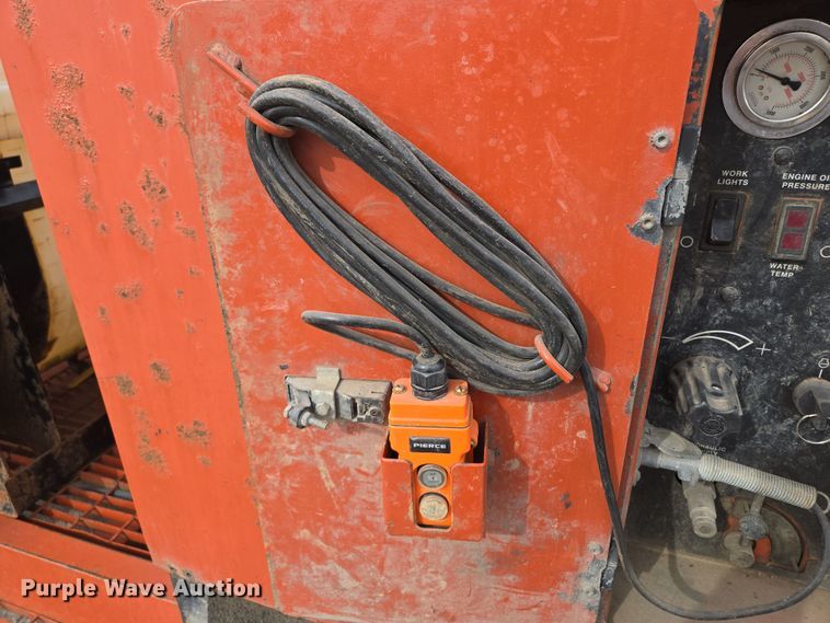 image for item EQ6892 2006 Ditch Witch  FX60 vacuum trailer