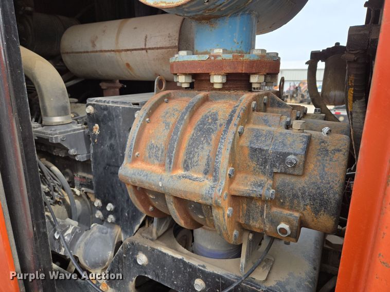 image for item EQ6892 2006 Ditch Witch  FX60 vacuum trailer