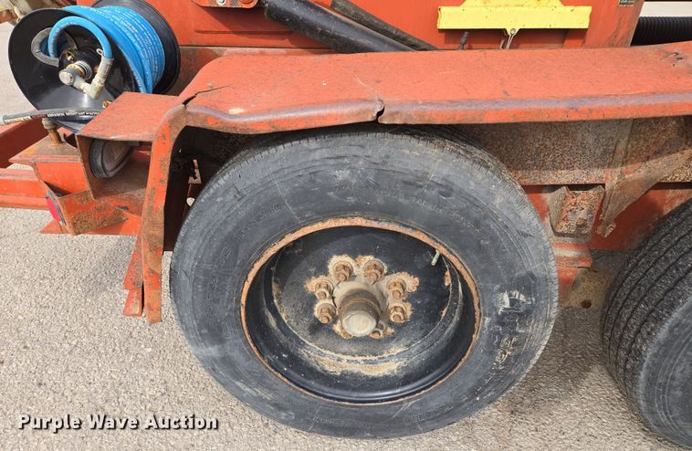 image for item EQ6892 2006 Ditch Witch  FX60 vacuum trailer