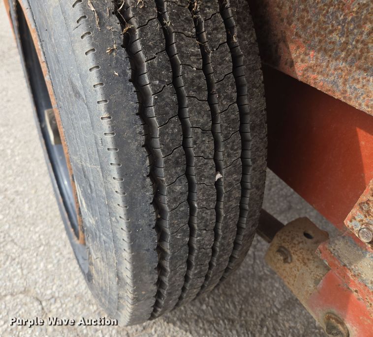 image for item EQ6892 2006 Ditch Witch  FX60 vacuum trailer