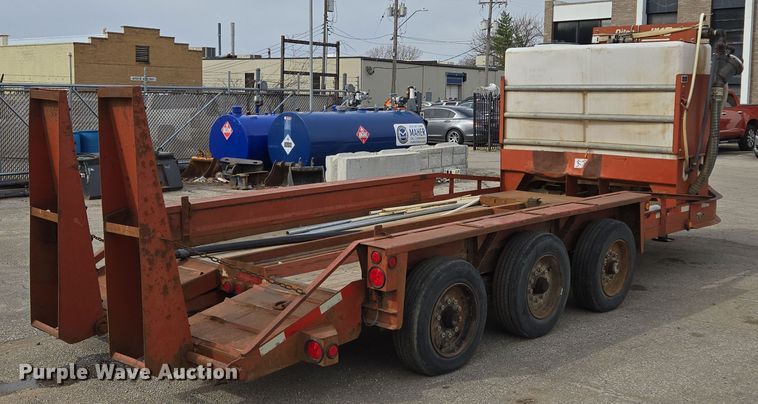 image for item EQ6893 2006 Belshe equipment trailer