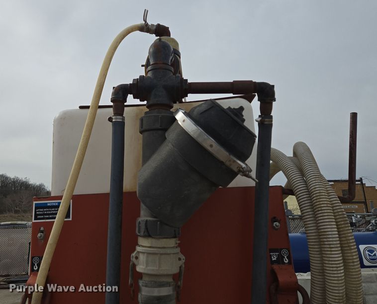 image for item EQ6893 2006 Belshe equipment trailer