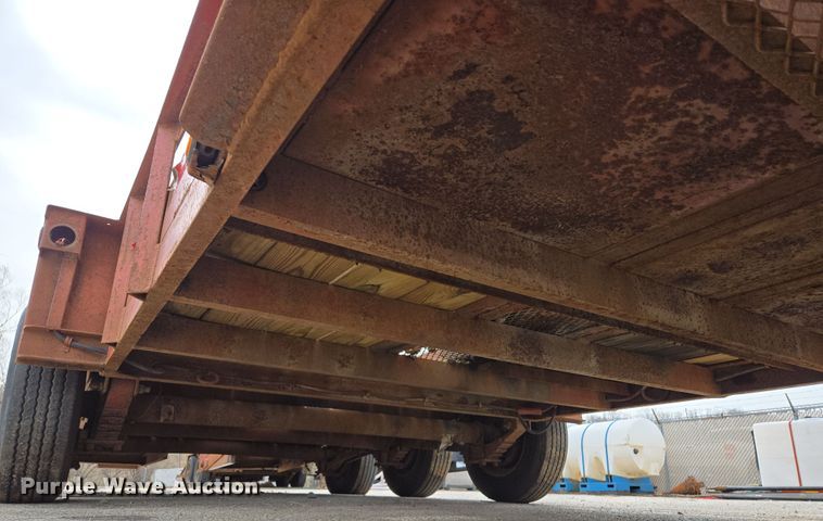 image for item EQ6893 2006 Belshe equipment trailer